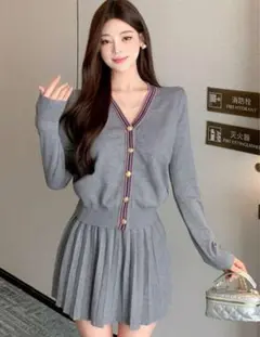 韓国 グレー Vネック ボタン付き スカートセットアップ