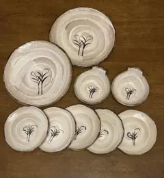 手描き植物模様の陶器皿 9点セット