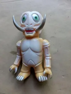 KIKKAKE TOY 宇宙鉄猿 SPACE IRON MONKEY 蓄光成型 - メルカリ