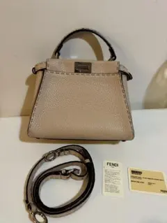 2025年最新】フェンディ セレリア ピーカブー パイソンの人気アイテム