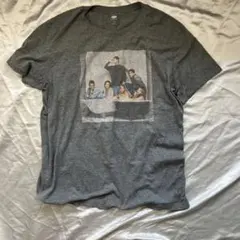 フレンズ　OLD NAVY グレー Tシャツ Lサイズのサムネイル