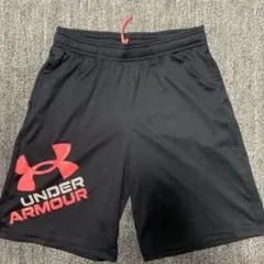 UNDER ARMOUR YXL 黒 赤ロゴ HEATGEAR ルーズショーツ