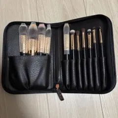 AMWAY アムウェイARTISTRY メイクブラシ＆ポーチ - メルカリ