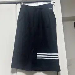 adidas ブラック タイトスカート