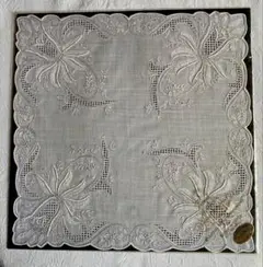 スワトウ手刺繍　ハンカチ　汕頭刺繍　おまけ付き