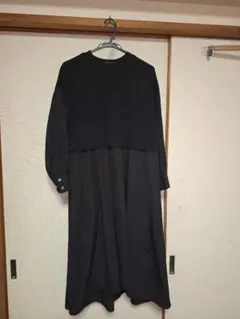 ブラック長袖レイヤードワンピース