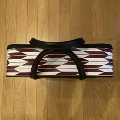 和装持ち運びバッグ 白と赤の矢羽根模様
