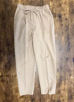 URBAN RESEARCH スラックス テーパードパンツ　ベージュ 38