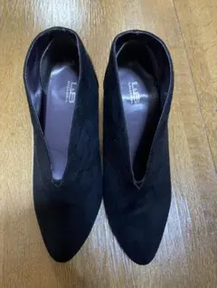 黒 スエード ポインテッドトゥ ブーティ