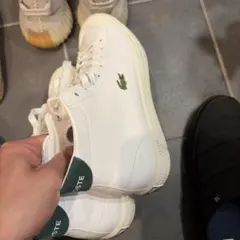LACOSTE ホワイト ハイカットスニーカーのサムネイル