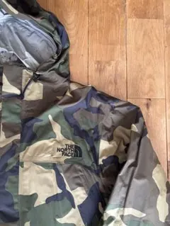 ノースフェイス　ノベルティドットショット　ナイロンジャケット　カモフラ
