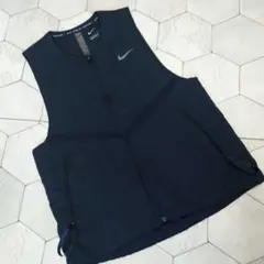 極美品 NIKE ランニングディビジョン パッカブルナイロンベスト ブラックのサムネイル