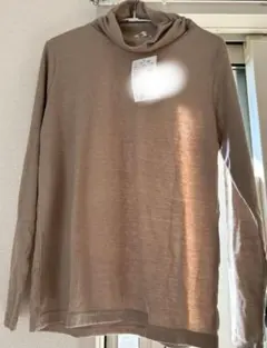 ハイネックtシャツ