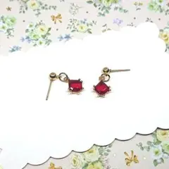 No.456☆ドロップ（レッド） ピアス イヤリング マスクチャーム