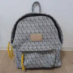 GUESS リュック・バックパック ホワイト・ブラック