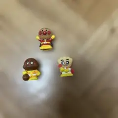 アンパンマン フィギュアセット　アンパンマン　カレーパンマン　クリームパンダ