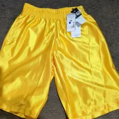 イエロー サテンパンツ サイズ140　キッズのサムネイル