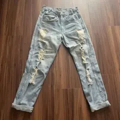 Wrangler ライトブルー ダメージデニム