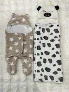 クマとウシのフード付きおくるみ