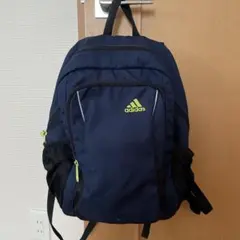 adidas ネイビー リュック