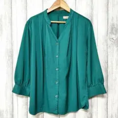 MEDDUM メデューム (40)　Vネック タックブラウス