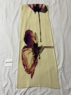 ISSEY MIYAKE PRESSED FLORA プリーツスカート 芍薬のサムネイル