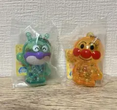 アンパンマン　バイキンマン　シャカシャカクリアキーホルダー　2種類