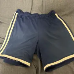 adidas ネイビー ハーフパンツ