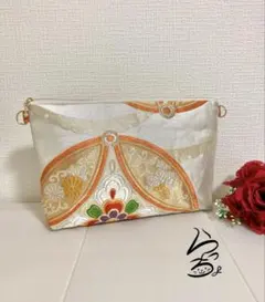 Item thumbnail for item 9195e336-f1b8-465f-975b-47e54bb2c770