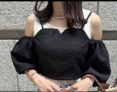 ふくれジャガードオフショルダービスチェのサムネイル