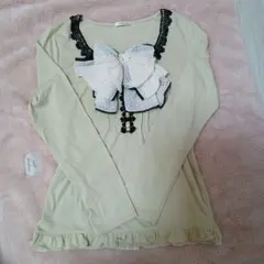 axes femme 　ビッグ　リボン　プル　オーバー ベージュ