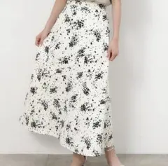 OPAQUE.CLIP フラワープリント　ナローフレアスカート洗濯機洗い可