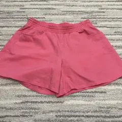 アディダス　ショートパンツ