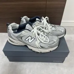 New Balance シルバー/グレー スニーカーMR530