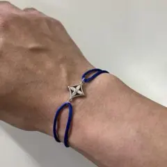 Louis Vuitton V字型ブレスレット - メルカリ