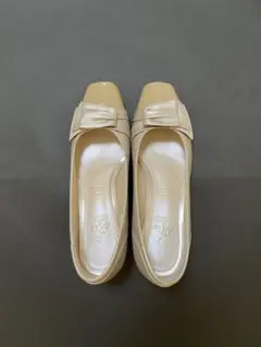 【美品】Riz raffine ベージュパンプス 23cmEE