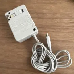 【純正品】ニンテンドー3DS / DSi ACアダプター