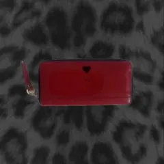 LULU GUINNESS】ルルギネス 長財布 深赤色 リップチャーム付 - メルカリ