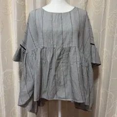 ★ニッセン★トップス シャツ ブラウス★半袖★ストライプ グレー フレアスリーブのサムネイル