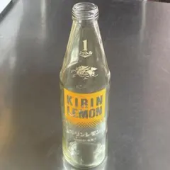 レトロ キリンレモン 1リットル 空き瓶のサムネイル