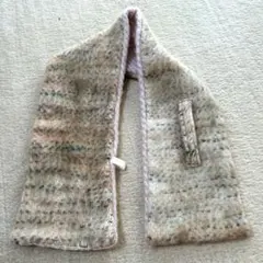 ベージュとピンクのヘリンボーンマフラー