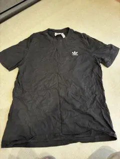 Adidasアディダスオリジナルス ブラック Tシャツ