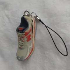 2026年最新】new balance スマホ用ストラップの人気アイテム - メルカリ