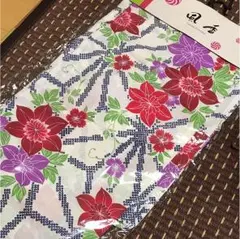 個性派、純和風。麻の葉格子柄浴衣