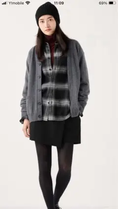 UNIQLO ラムᏙネックカーディガン