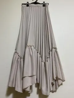 フリルプリーツロングスカート　アシンメトリー