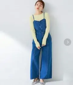 美品　アーバンリサーチサニーレーベル　デニムシャーリングビスチェサロペット