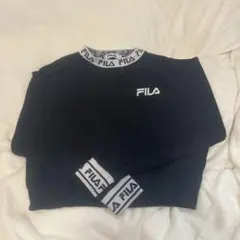 FILA スウェット ブラック ロゴ入り