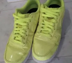 NIKE AIR FORCE 1 ローカット ネオンイエロー
