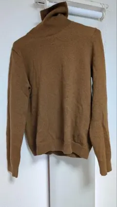 ユニクロ　カシミヤタートルネックセーターLサイズ